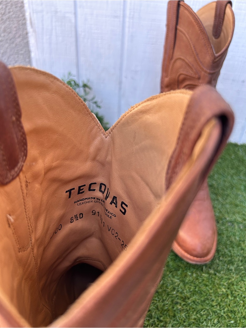 Tecovas Brown Cartwright Round-Toe Cowboy Boots men size 8.5D gently used - Picture 15 of 16